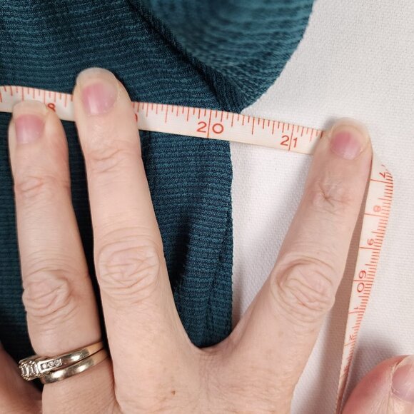 Mandee Off the Shoulder Ruffle Sleeve and Hem Top M - Picture 5 of 7